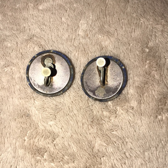 Vintage screw back/clip on earrings 💕 - Picture 2 of 4